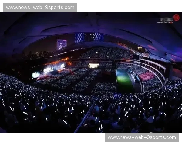 红蓝交锋：当整座城市屏住呼吸，上海德比不只是足球